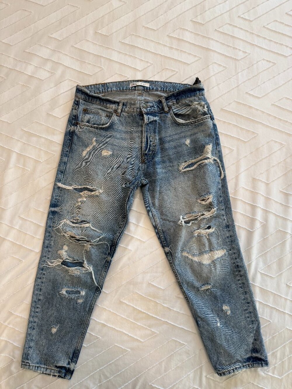 Zara Man Distressed Light Wash Jeans Size 34